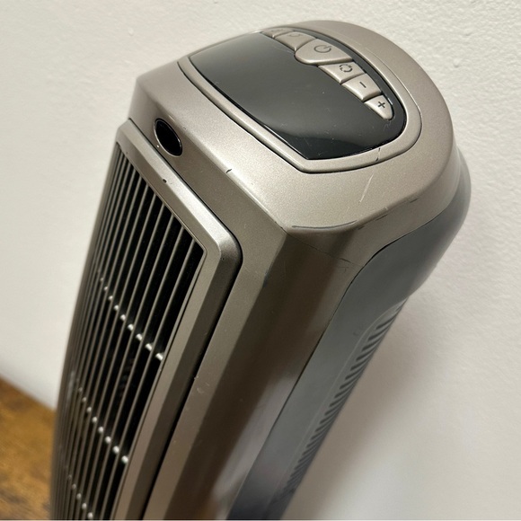 Lasko Ceramic Tower Heater - Picture 3 of 4